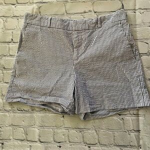 Banana Republic Factory Seersucker Shorts Gray/White Size 2